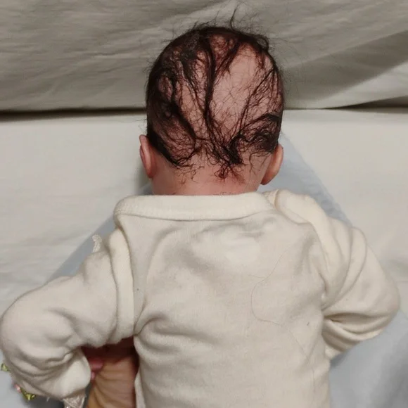 Newborn Baby That Looks So Real Like She Was Just Born - Picture 9 of 16